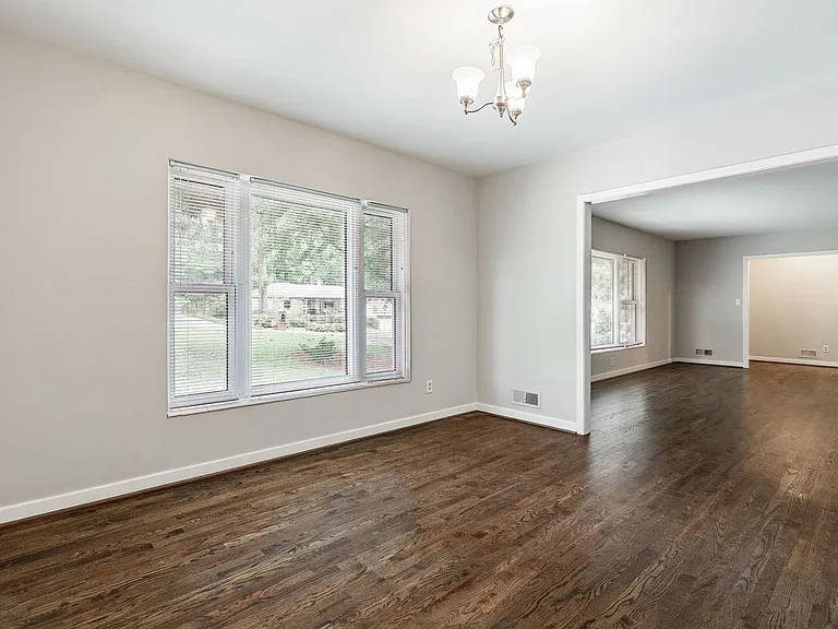 531 Park Ter — Photo 9