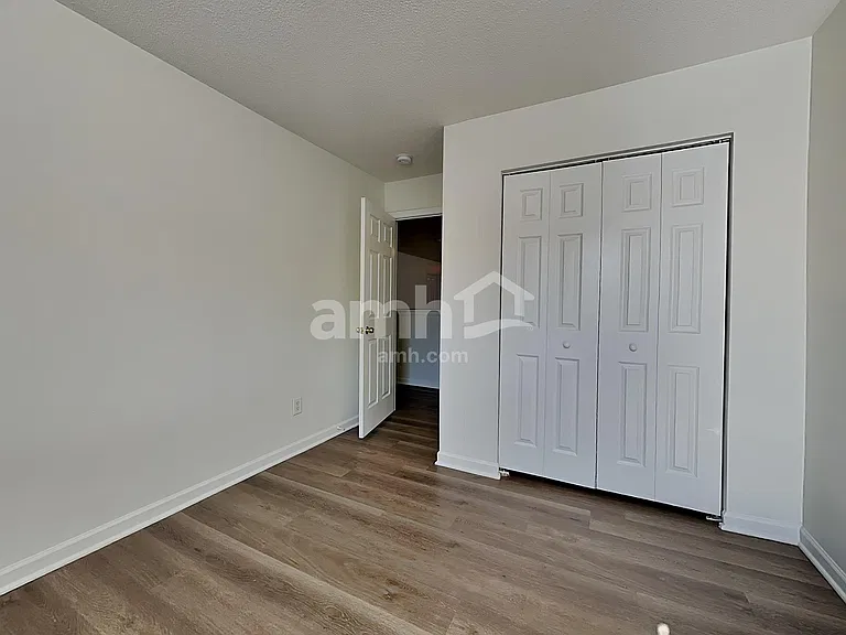 37 Valleyfield Dr — Photo 12