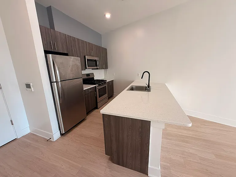 281 Fairmount Ave #44E — Photo 1
