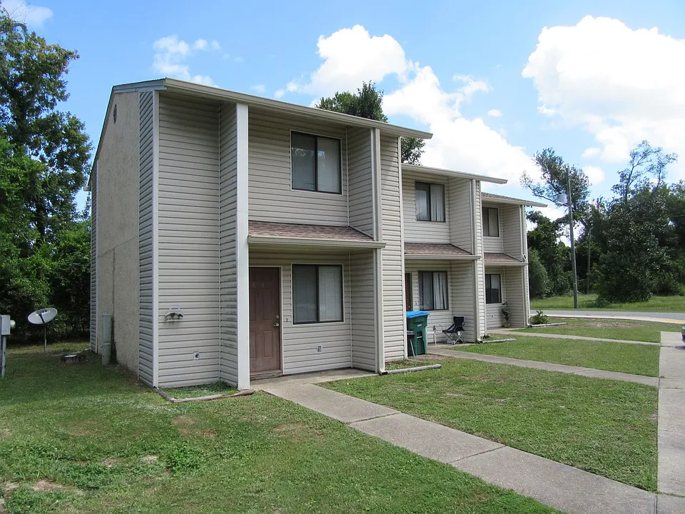 804 West St
