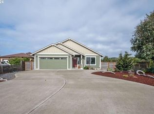 2701 Lincoln Ave SW, Bandon, OR 97411