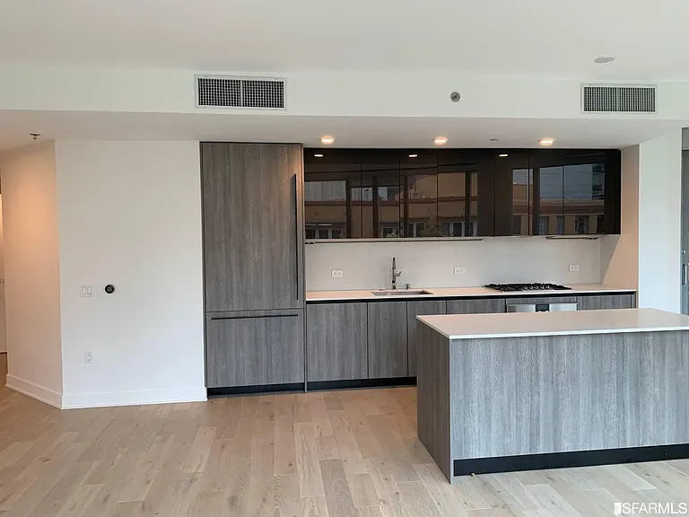 201 Folsom St #7G — Photo 3