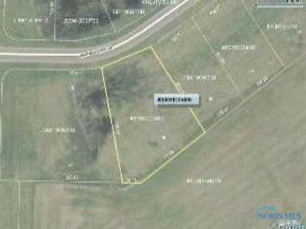 1408 Heatherdowns Dr, Defiance, OH 43512