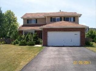 1569 Gloria Ct, Aurora, IL 60504