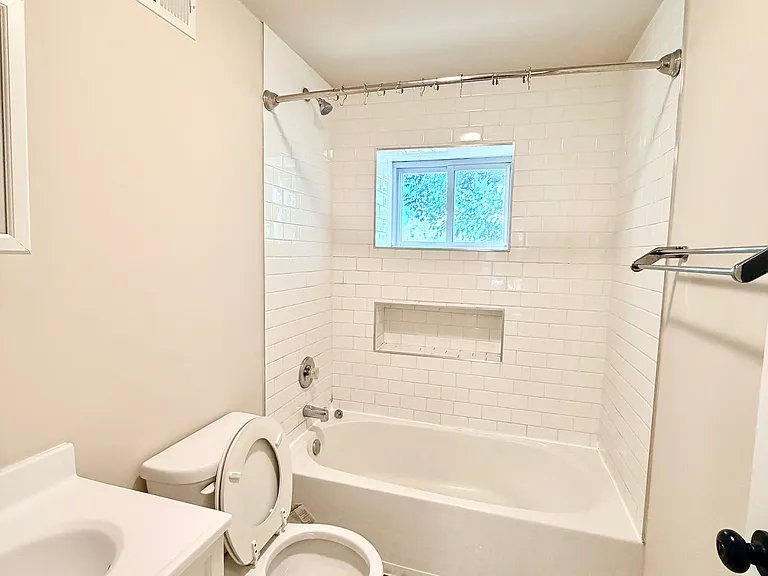 4119 Brandywine St — Photo 13