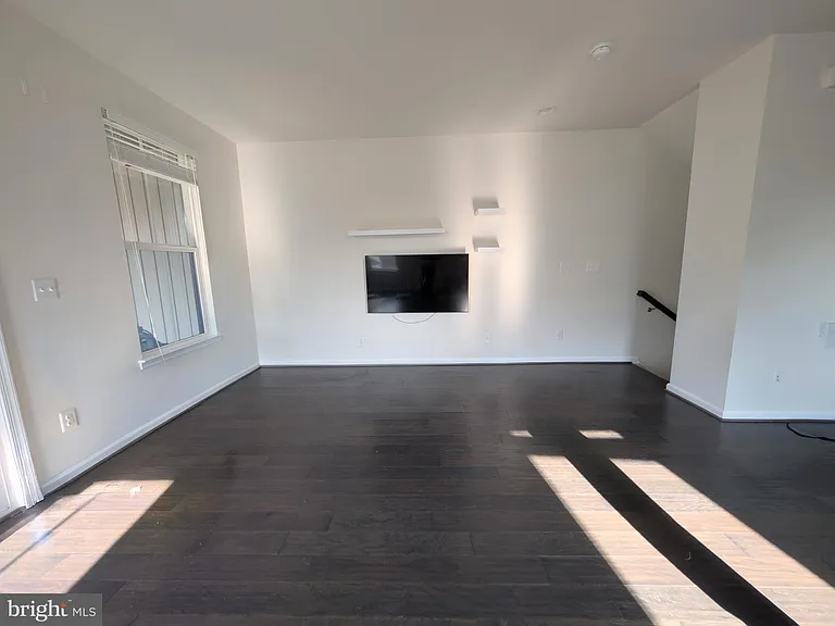 43391 Southland St — Photo 6