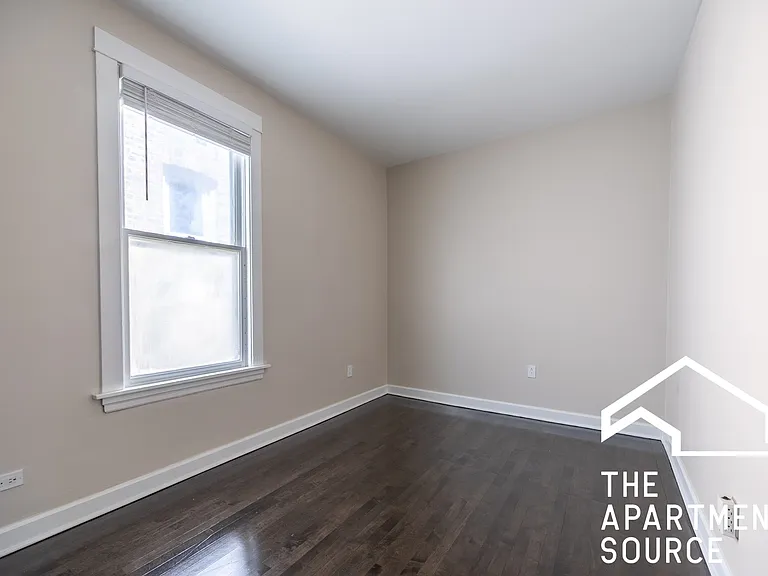 3310 W Berteau Ave #2 — Photo 8
