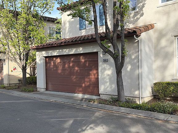 4th image of 2444 Basswood Dr