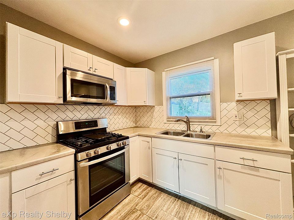 385 S Marshall St, photo 7
