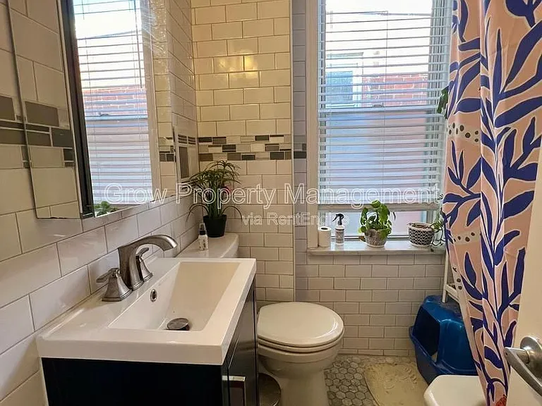 2441 S Philip St — Photo 14