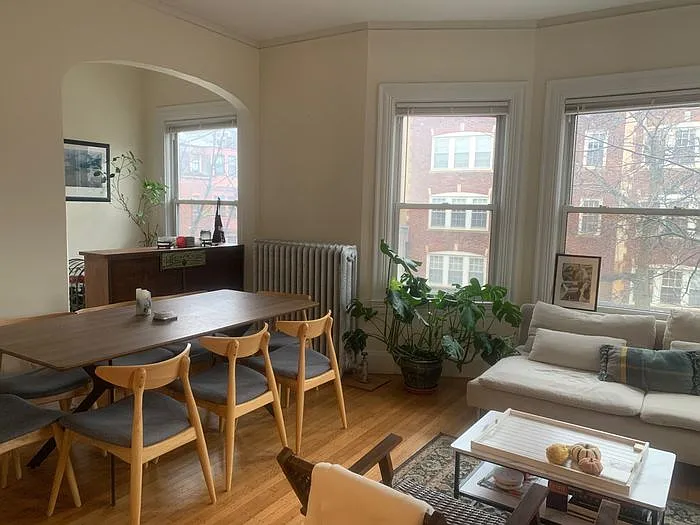 354 Harvard St — Photo 3