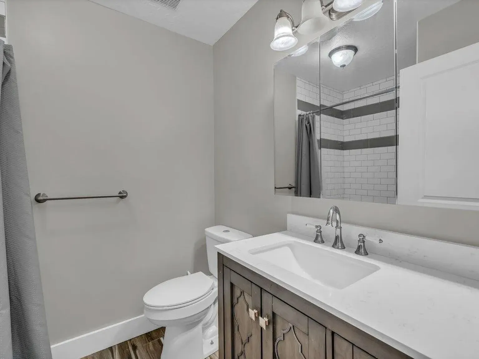 3 bed, 1443 sqft, $2,200 — Photo 4