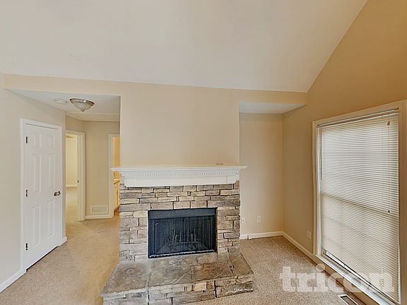 2nd image of 29 Charleston Ct