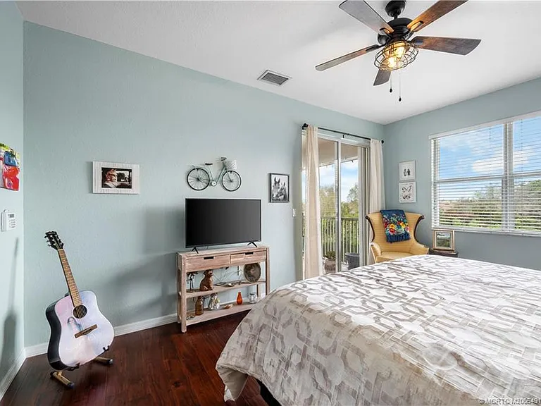 691 SW Glen Crest Way — Photo 18