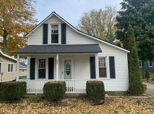 557 Grove Ave, Holland, MI