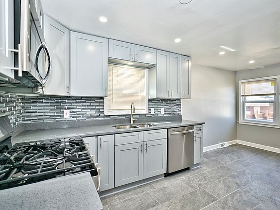 5th image of 7808 S Mobile Ave