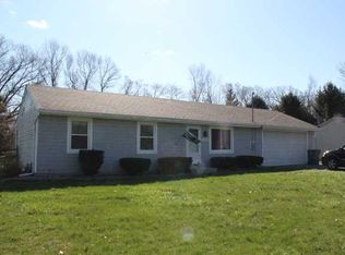 7044 Sarah St, Temperance, MI 48182