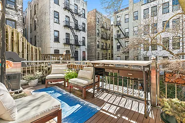 466 8th Street, #2