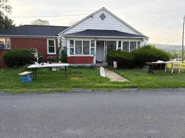 1348 Indian Trail Rd, Keezletown, VA 22832