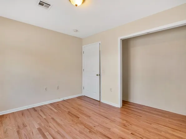 527 A Martin Luther King Jr Drive image 12 of 14