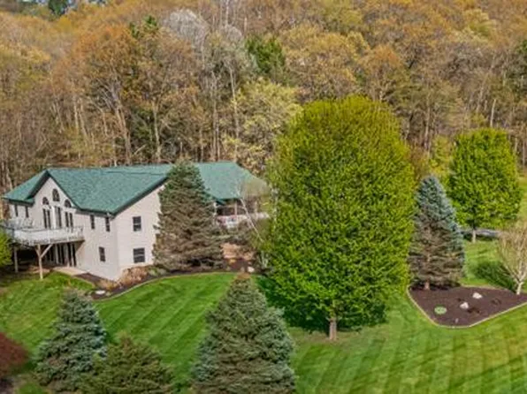 W6166 Valley PLACE, Holmen, WI 54636