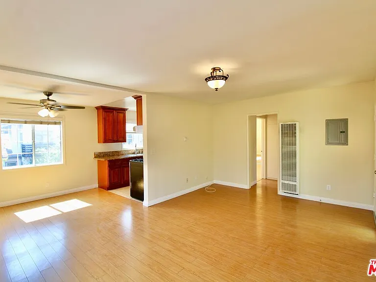 1319 E California Ave #B — Photo 3