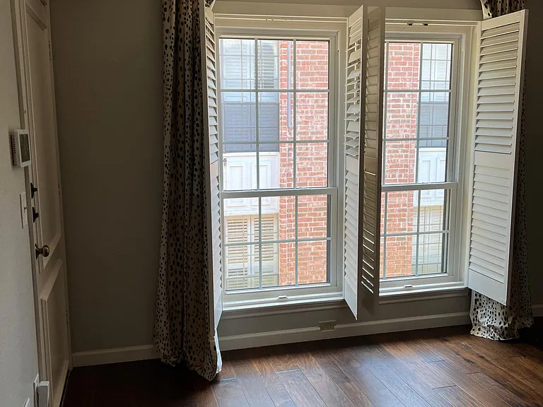 7815 Broadway St #306 — Photo 4