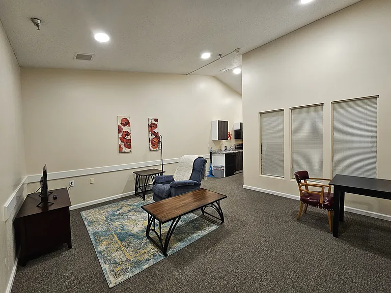 25125 Veterans Memorial Hwy #17 — Photo 3