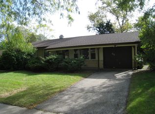 45 E Shelley Rd, Elk Grove Village, IL 60007