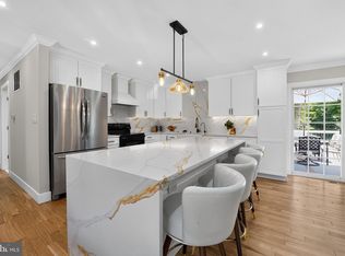 327 Beach Dr, Annapolis, MD 21403
