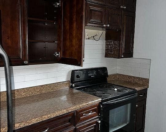 5th image of 1204 Lakeview Dr NW #C
