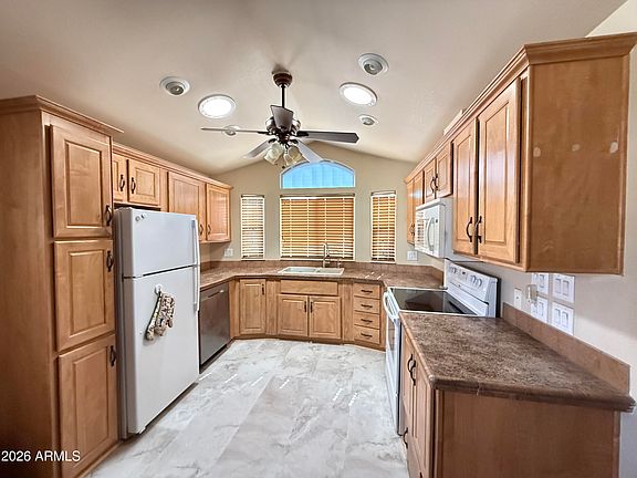 3rd image of 1410 S HAVASUPAI Drive #410