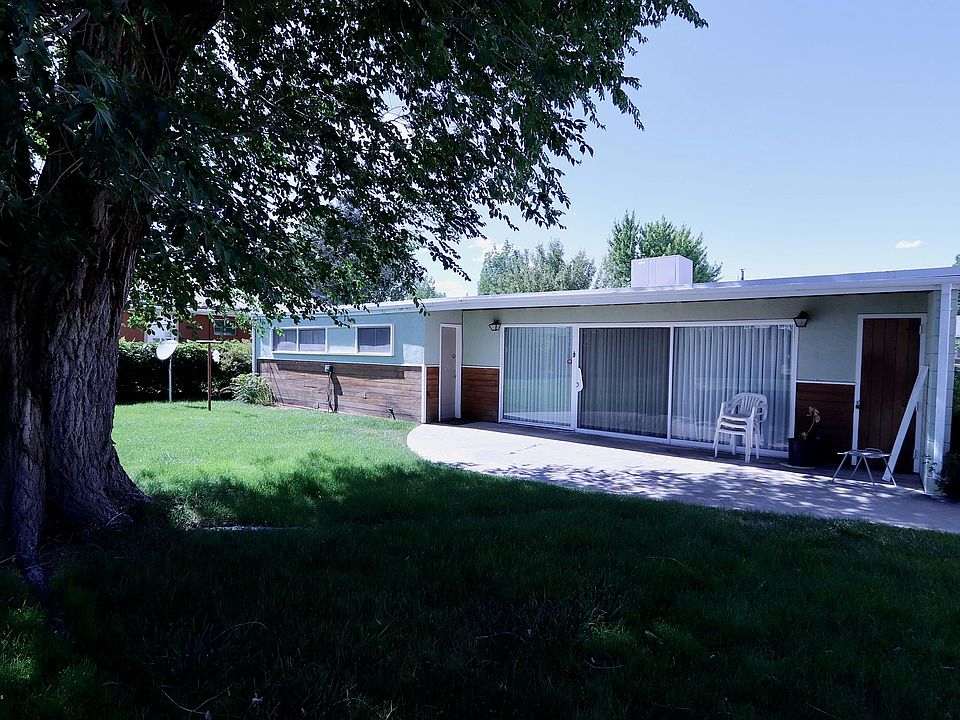 2nd image of 307 E Gladden Dr