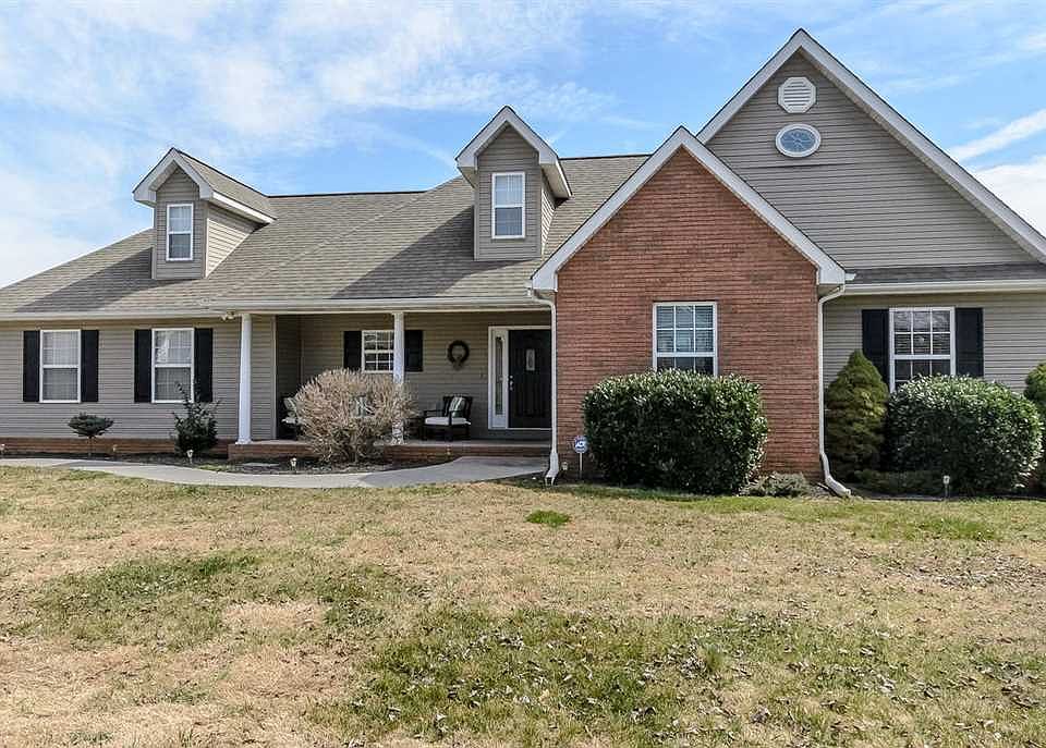 1st image of 2056 Strawberry Dr