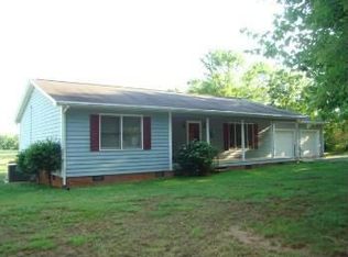 5146 Gracewood Rd, Ramseur, NC 27316
