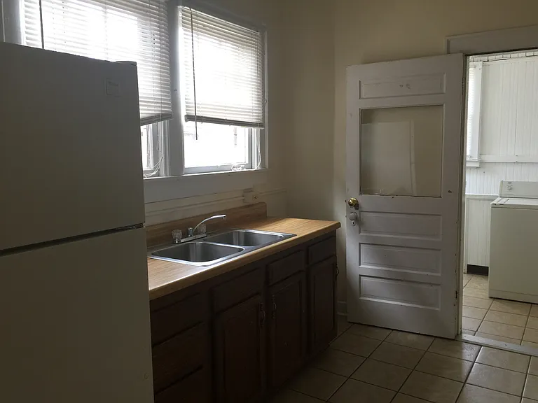1025-1027 10th Street, Huntington, WV 25701 - - — Photo 6