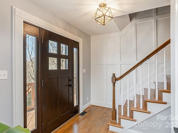 5th image of 103 Honey Locust Dr