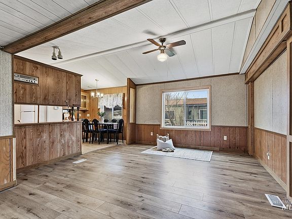 2nd image of 5200 Midway Rd Trailer 20