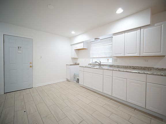 3rd image of 6935 S Paulina St