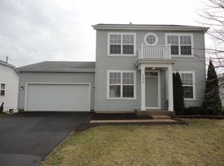 737 Periwinkle Ln, Aurora, IL 60504