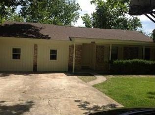 12306 Foxridge Dr, Houston, TX 77037