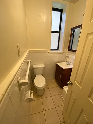 Rented by Reyes & Elsamad Real Estate Group | media 11