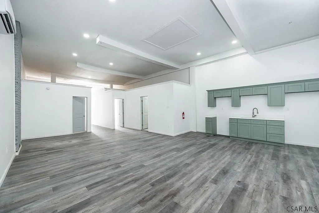 2 bed, 2.0 bath, 1297 sqft, $1,195 — Photo 2