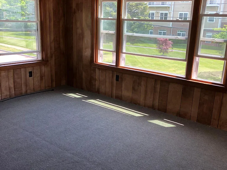 149 Narragansett Ave — Photo 3