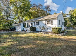 7 Pennsylvania Ave, Oakdale, CT 06370
