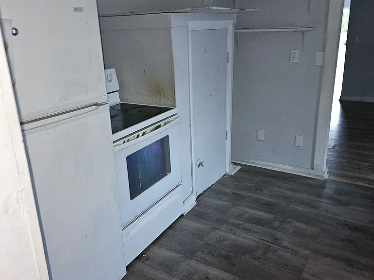 1789 Helena St — Photo 3