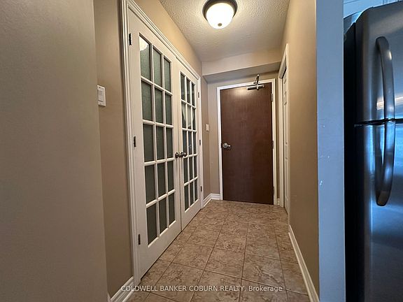 3rd image of 398 Van Buren St #105