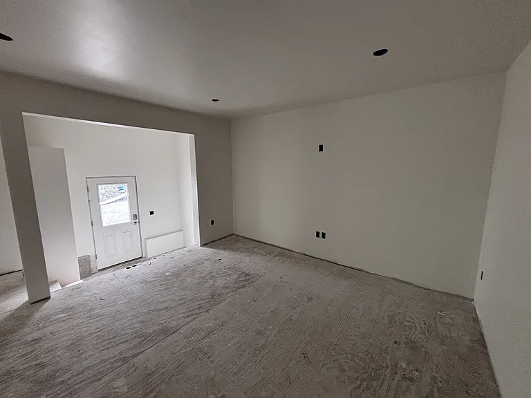 67 Lincoln St #4 — Photo 11