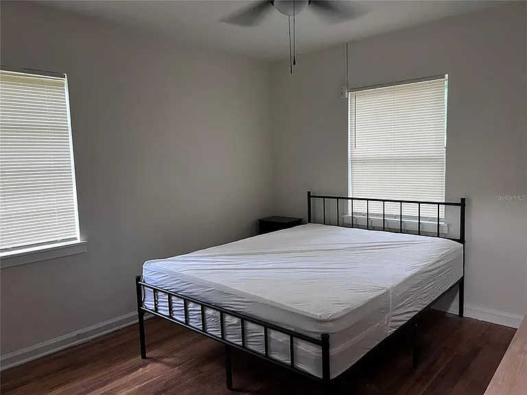 3035 W University Ave — Photo 16