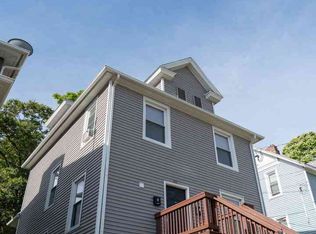 411 E 8th St, Davenport, IA 52803